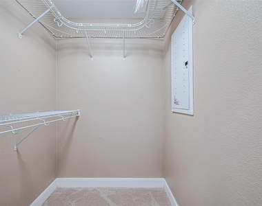 2299 Lone Star Drive - Photo Thumbnail 10
