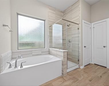 516 Shine Court - Photo Thumbnail 31
