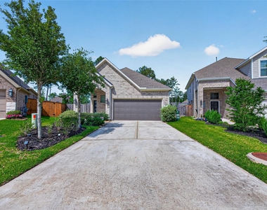 516 Shine Court - Photo Thumbnail 3