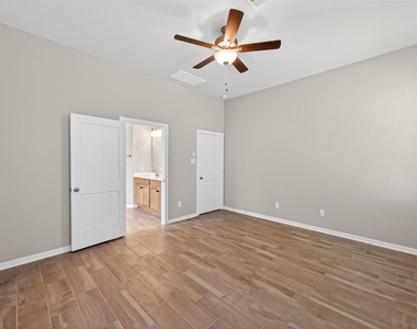 516 Shine Court - Photo Thumbnail 26