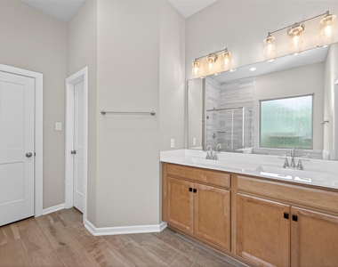 516 Shine Court - Photo Thumbnail 28