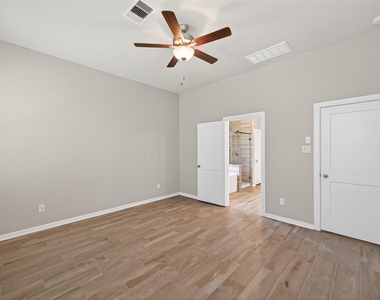 516 Shine Court - Photo Thumbnail 27