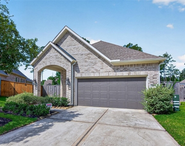 516 Shine Court - Photo Thumbnail 4