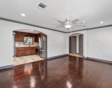 7623 Mchenry Street - Photo Thumbnail 9