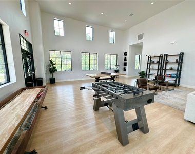 12198 Ridge Top Drive - Photo Thumbnail 21