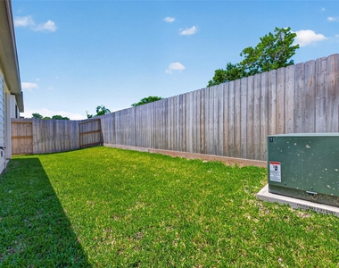 704 Sonfield Drive - Photo Thumbnail 48