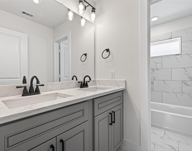 704 Sonfield Drive - Photo Thumbnail 40