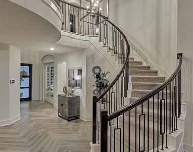 407 Tulip Tree Court - Photo Thumbnail 29