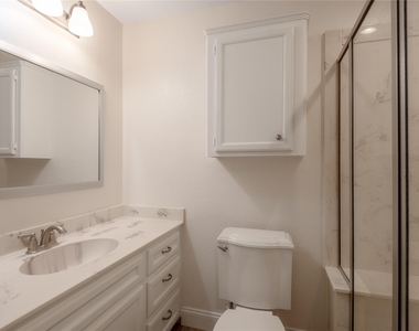 208 Waters Edge - Photo Thumbnail 21