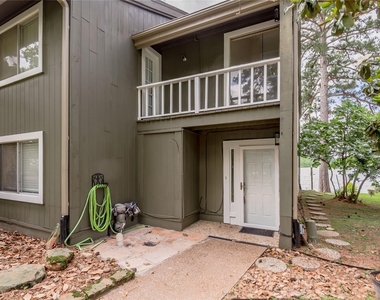 208 Waters Edge - Photo Thumbnail 2