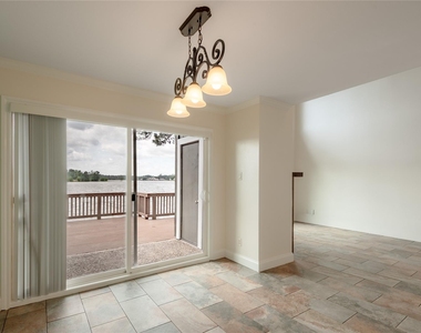 208 Waters Edge - Photo Thumbnail 7