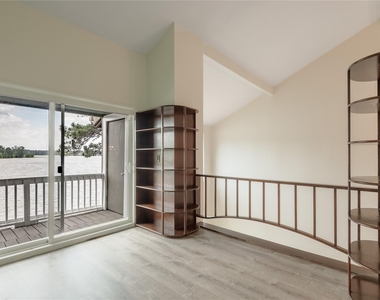 208 Waters Edge - Photo Thumbnail 17