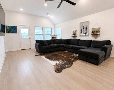 6207 Milbridge Creek - Photo Thumbnail 10