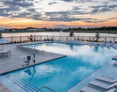 2403 Bay Breeze Drive - Photo Thumbnail 28