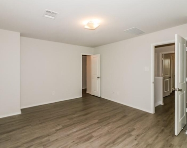 21626 Mamba Way - Photo Thumbnail 9