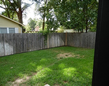200 W Worsham Street - Photo Thumbnail 13