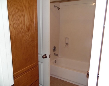 200 W Worsham Street - Photo Thumbnail 10