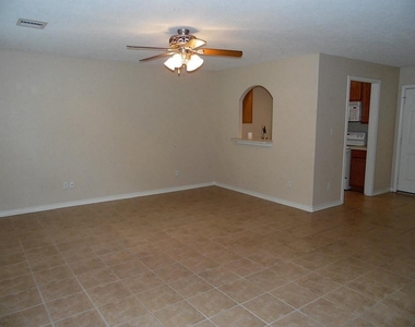 200 W Worsham Street - Photo Thumbnail 2