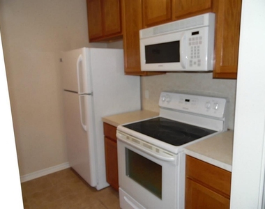 200 W Worsham Street - Photo Thumbnail 5