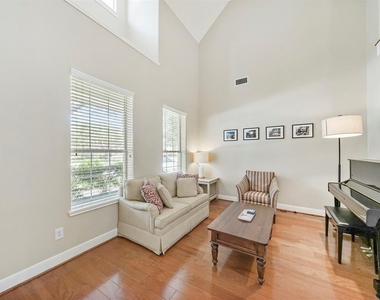22311 Claysprings Lane - Photo Thumbnail 4