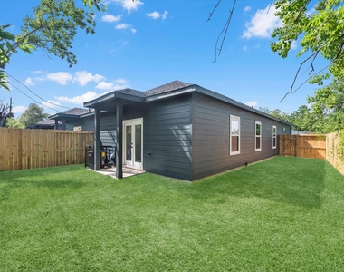 5201 Kenilwood Dr - Photo Thumbnail 22