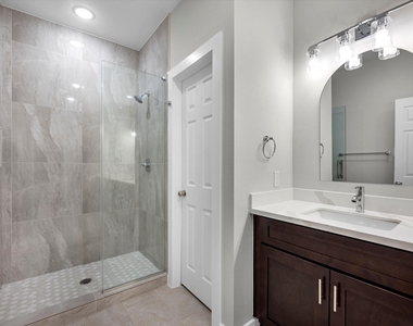 5201 Kenilwood Dr - Photo Thumbnail 15