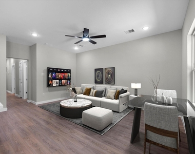 5201 Kenilwood Dr - Photo Thumbnail 2