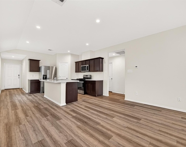 1710 Legacy Hills Drive - Photo Thumbnail 7