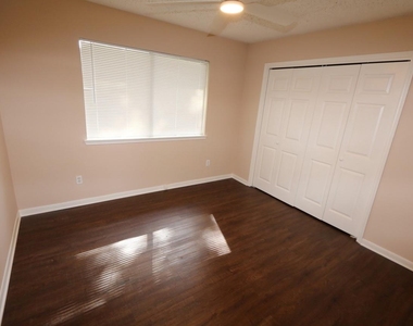 12510 Sableleaf Drive - Photo Thumbnail 18