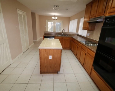 12510 Sableleaf Drive - Photo Thumbnail 6