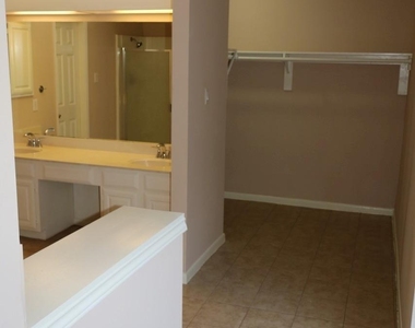 12510 Sableleaf Drive - Photo Thumbnail 11
