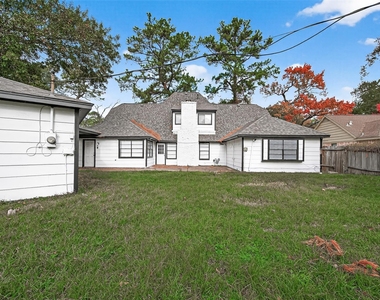 3815 Fernglade Drive - Photo Thumbnail 46