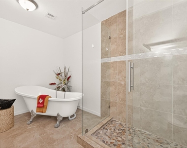 3815 Fernglade Drive - Photo Thumbnail 29