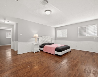 3815 Fernglade Drive - Photo Thumbnail 35
