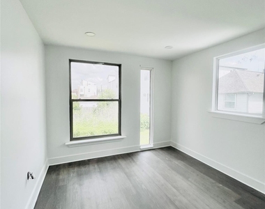 1713 Winter Street - Photo Thumbnail 10