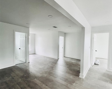 1713 Winter Street - Photo Thumbnail 6
