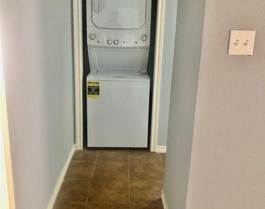 3150 Walnut Bend Lane - Photo Thumbnail 6