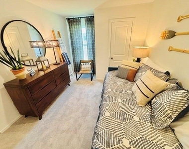 2126 Mosaic Valley Court - Photo Thumbnail 28