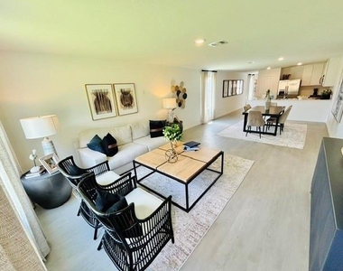 2126 Mosaic Valley Court - Photo Thumbnail 15