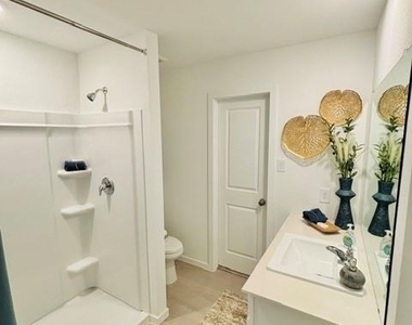 2126 Mosaic Valley Court - Photo Thumbnail 19
