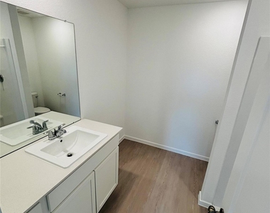 2126 Mosaic Valley Court - Photo Thumbnail 22