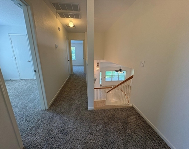 17511 Hoover Gardens Drive - Photo Thumbnail 10