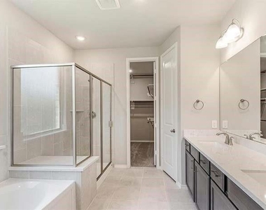 25435 Kidwiler Drive - Photo Thumbnail 4