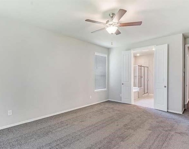 25435 Kidwiler Drive - Photo Thumbnail 6