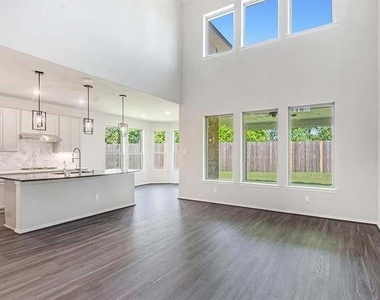 25435 Kidwiler Drive - Photo Thumbnail 2