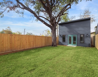 2209 Stevens St - Photo Thumbnail 1