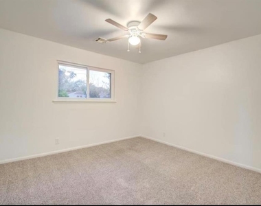 17211 Rolling Creek Drive - Photo Thumbnail 12