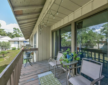 15919 Golf Club Drive - Photo Thumbnail 1