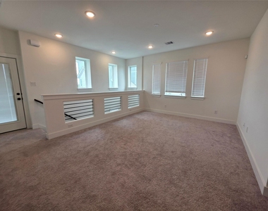 18710 Colorado River Lane - Photo Thumbnail 11