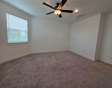 18710 Colorado River Lane - Photo Thumbnail 13
